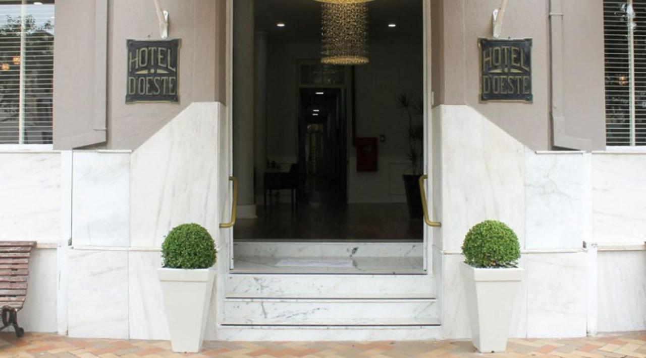 Mova Hotel D'Oeste - Localizado Em Frente A Praca Principal Da Cidade, Na Area Central - Pe Na Praca Poços de Caldas Eksteriør bilde